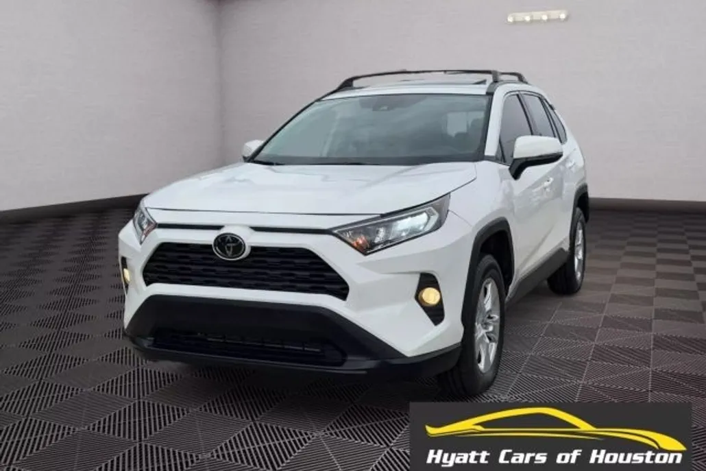 2019 Toyota RAV4 XLE Sport photo 1