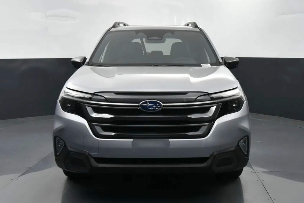 2025 Subaru Forester Limited photo 1