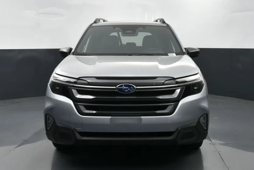 2025 Subaru Forester Limited photo 1
