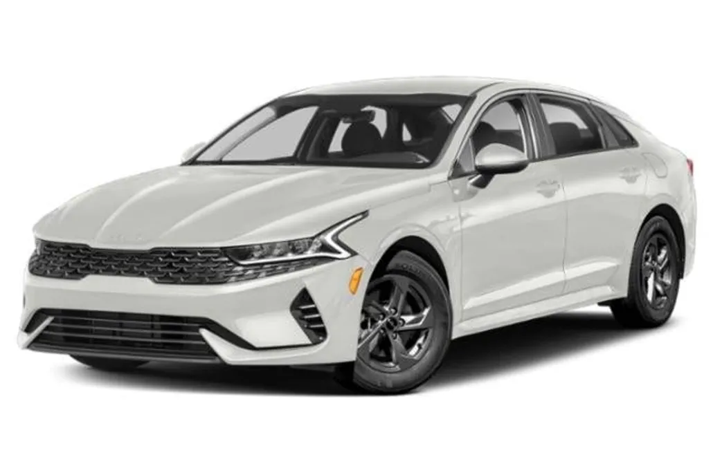 2023 Kia K5 LXS photo 1