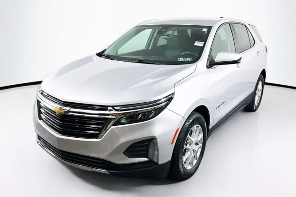 2022 Chevrolet Equinox LT photo 1