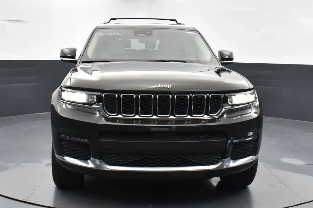 2022 Jeep Grand Cherokee Limited photo 1