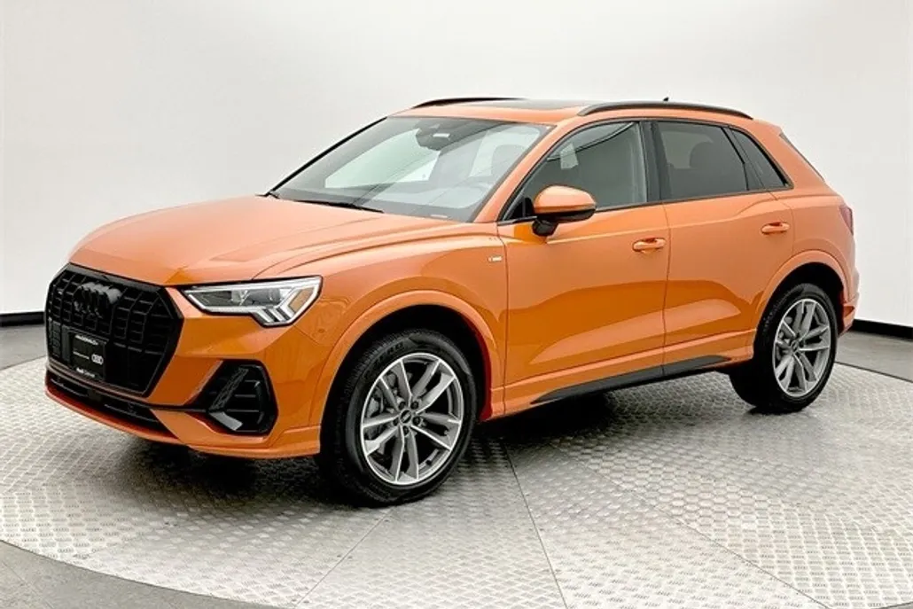 2024 Audi Q3 Premium Plus S line photo 1