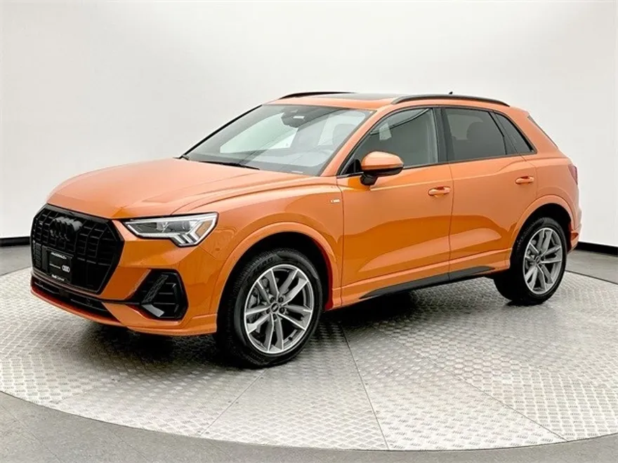 2024 Audi Q3 Premium Plus S line photo 1