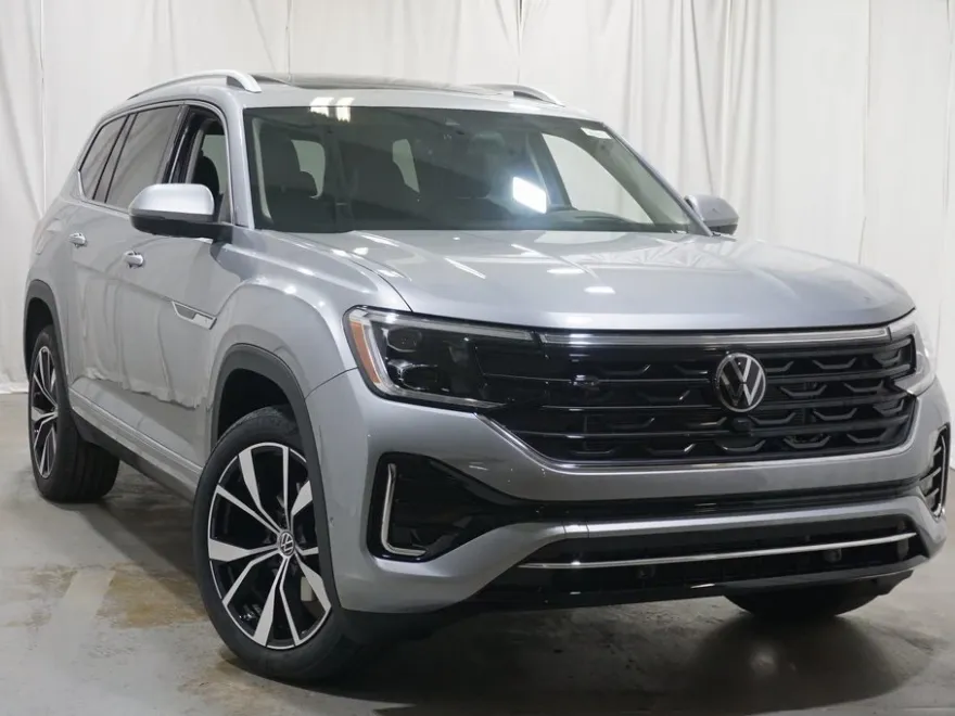2025 Volkswagen Atlas SEL Premium R-Line photo 1