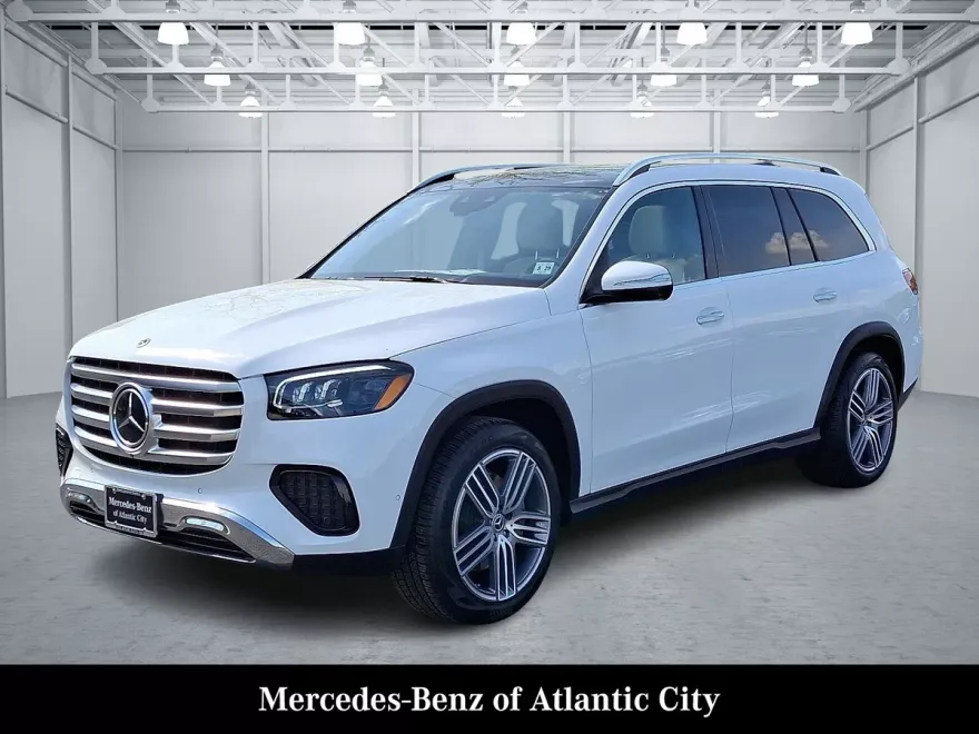 2024 Mercedes Benz GLS 450 4MATIC photo 1