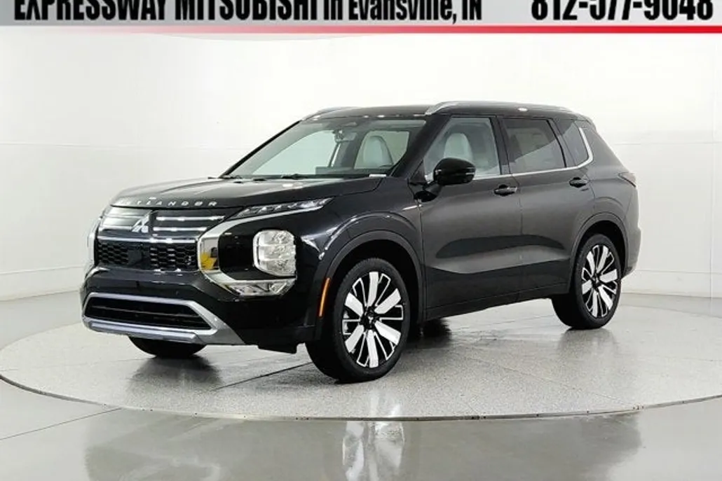 2025 Mitsubishi Outlander SEL photo 1