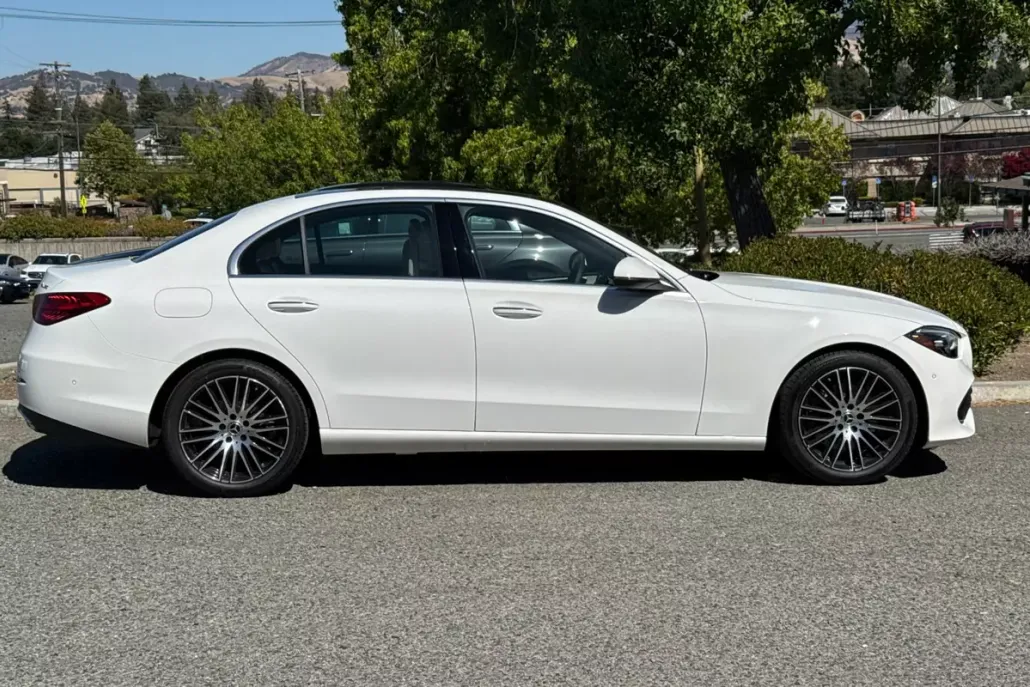 2025 Mercedes Benz C 300 4MATIC Sedan photo 1