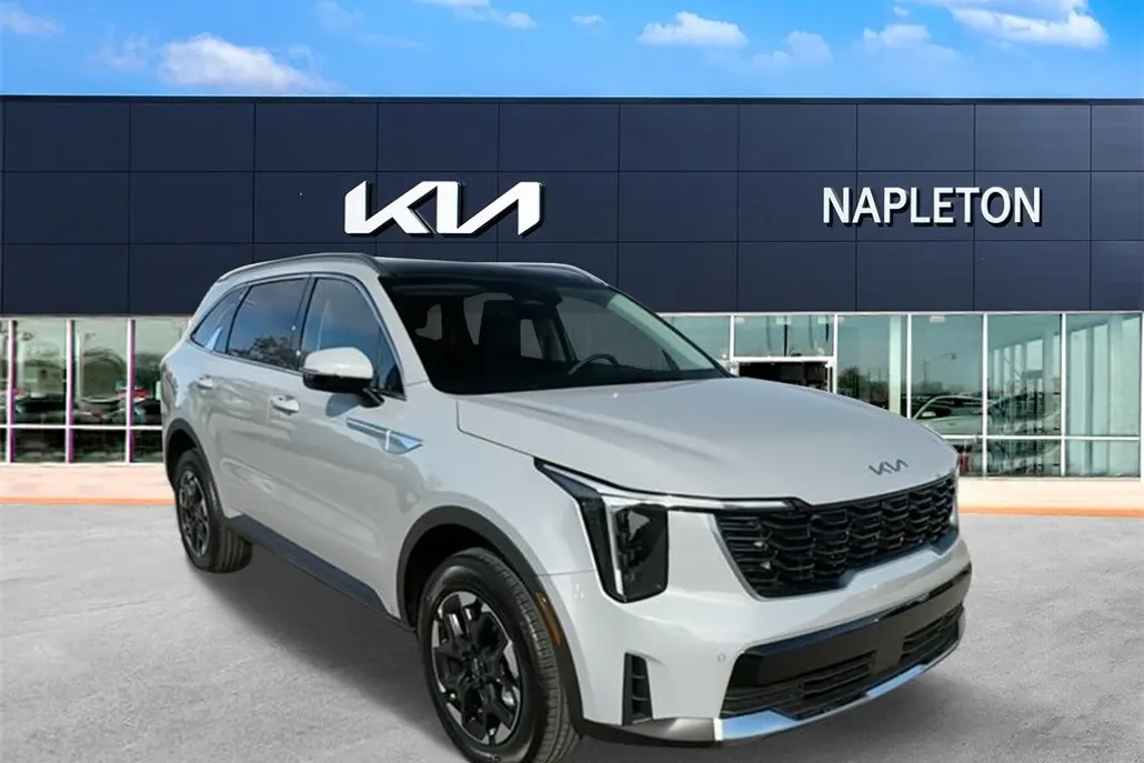 2025 Kia Sorento S photo 1