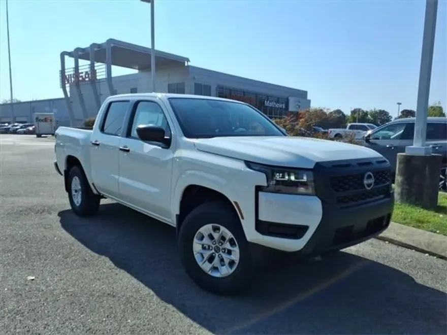 2026 Nissan Frontier Crew Cab S photo 1