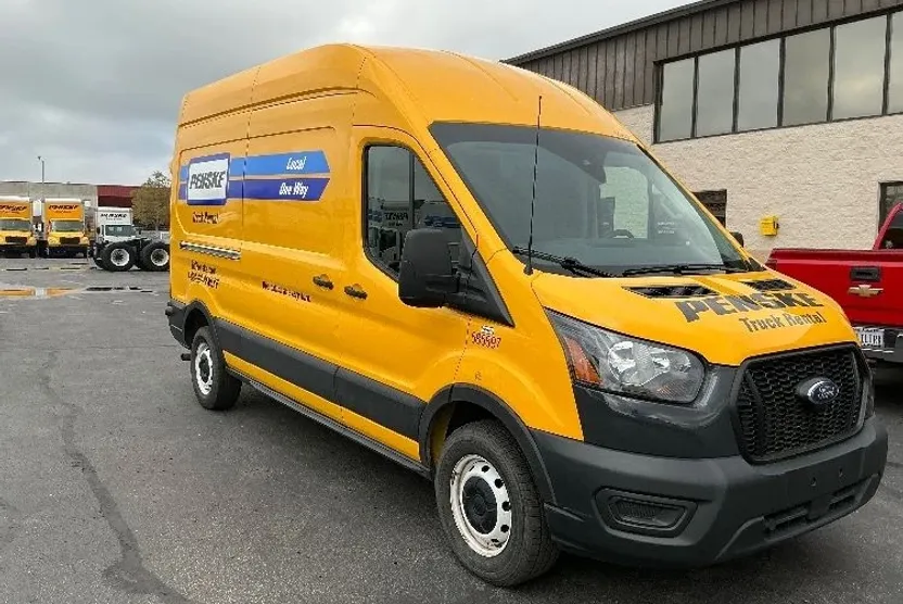 2022 Ford Transit photo 1
