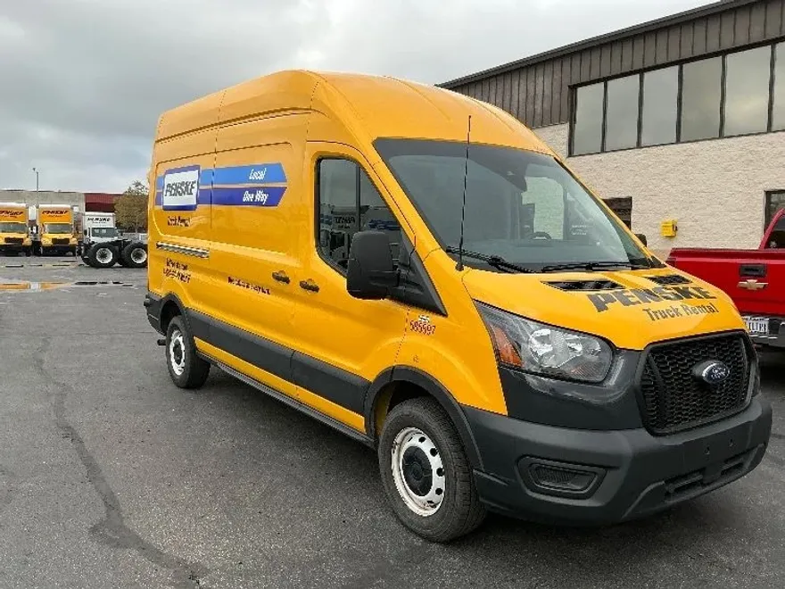 2022 Ford Transit photo 1