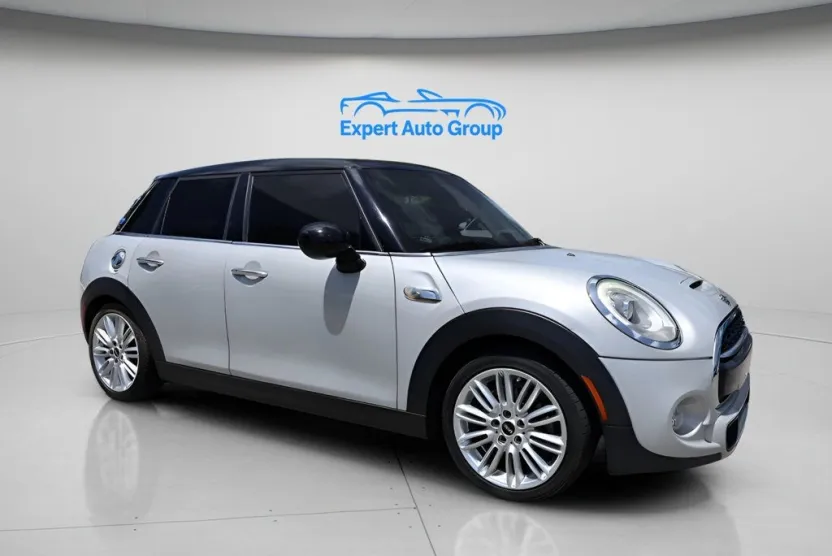 2015 Mini Cooper S Hardtop 4 Door photo 1