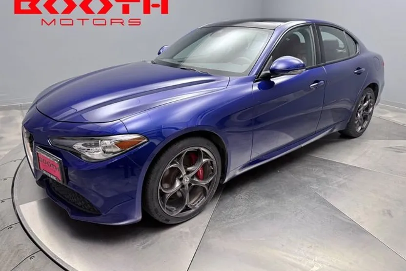 2020 Alfa Romeo Giulia Ti Sport photo 1