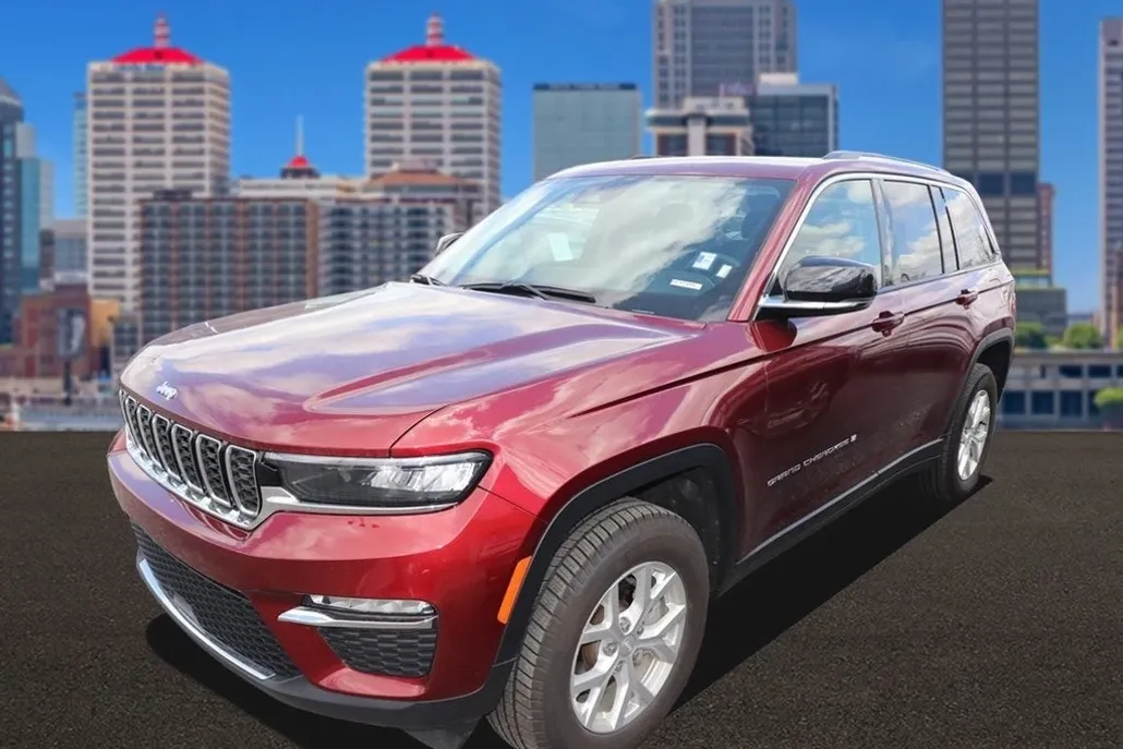 2024 Jeep Grand Cherokee Limited photo 1