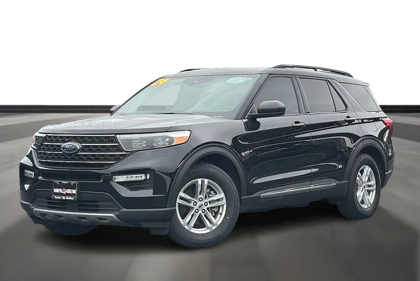 2024 Ford Explorer XLT photo 1