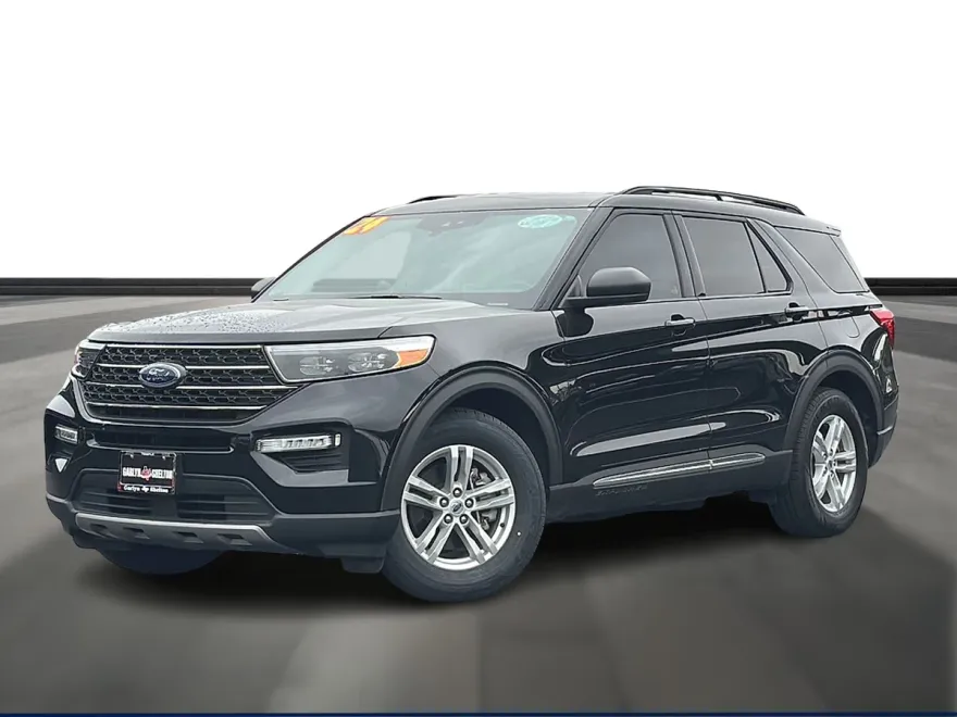 2024 Ford Explorer XLT photo 1