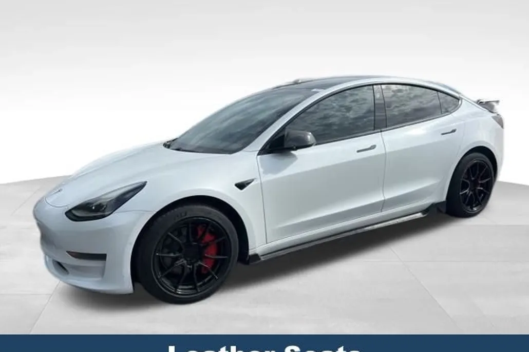 2021 Tesla Model 3 Standard Range Plus photo 1