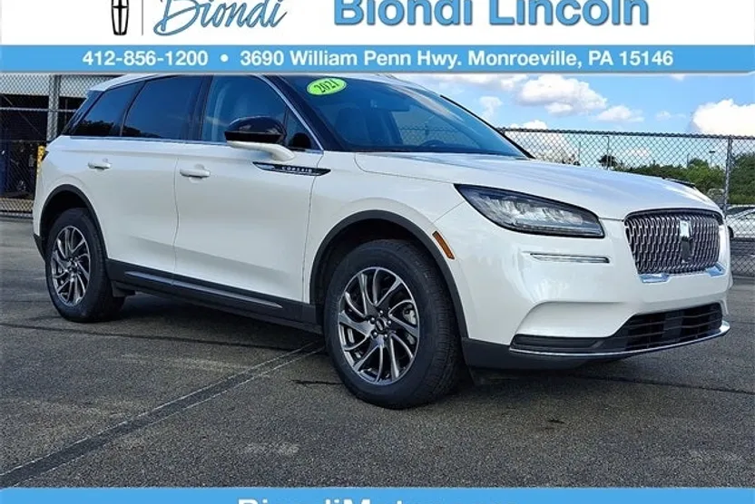 2021 Lincoln Corsair Standard photo 1