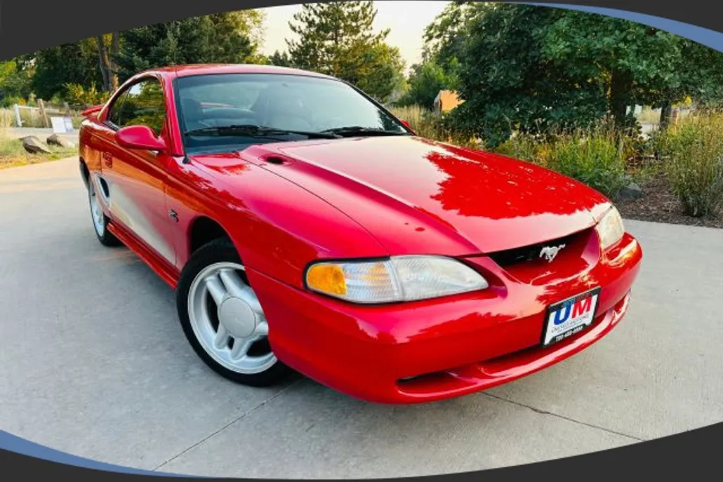 1995 Ford Mustang GT photo 1