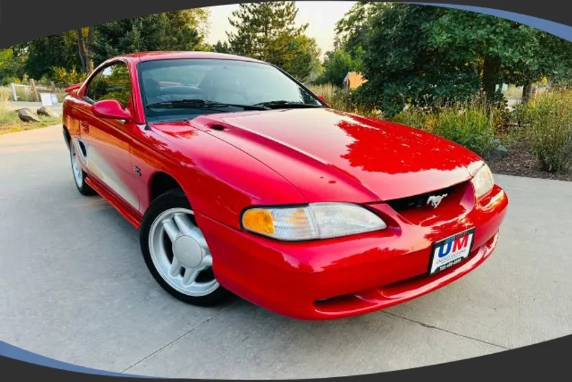 1995 Ford Mustang GT photo 1