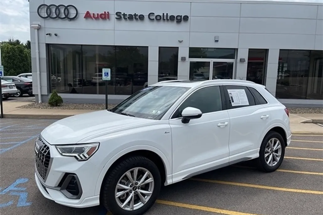 2024 Audi Q3 Premium S line photo 1