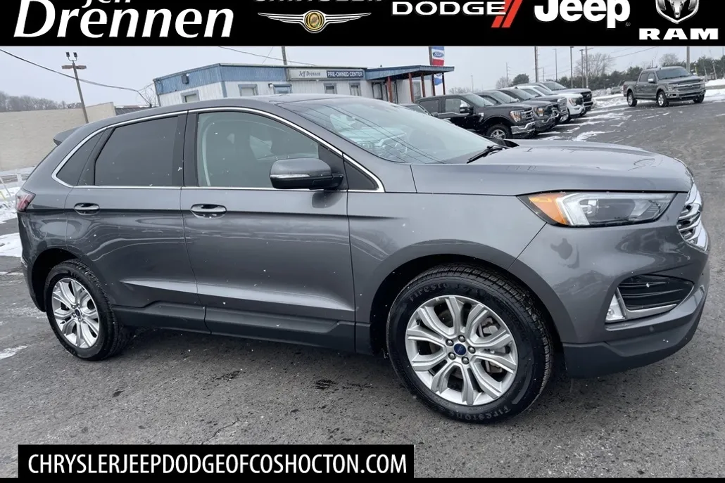 2022 Ford Edge Titanium photo 1