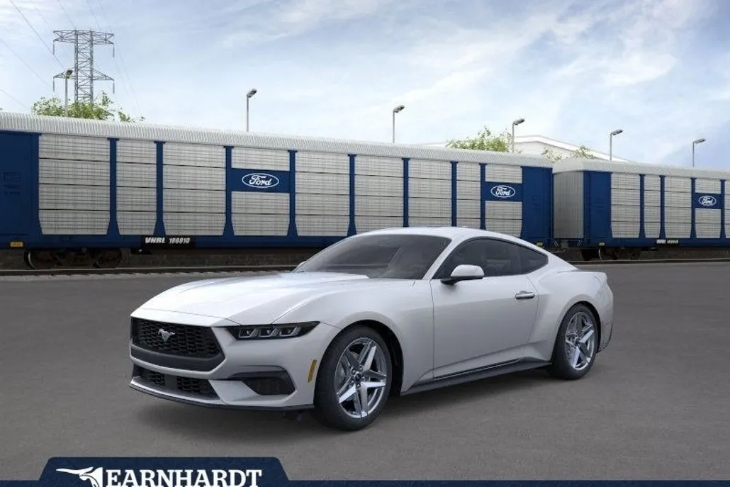 2025 Ford Mustang EcoBoost photo 1