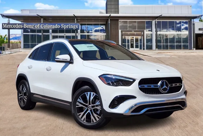 2026 Mercedes Benz GLA 250 4MATIC photo 1