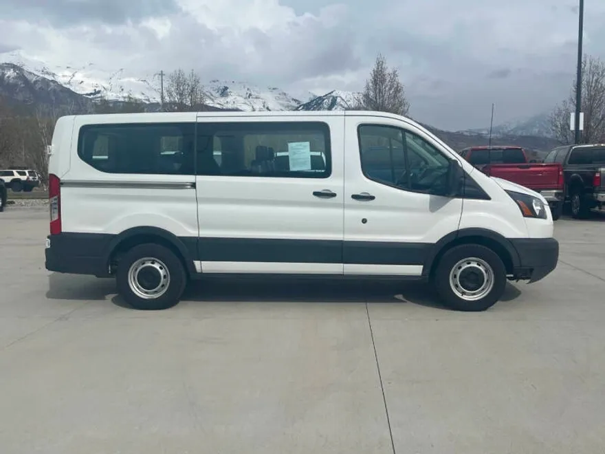 2019 Ford Transit XLT photo 1