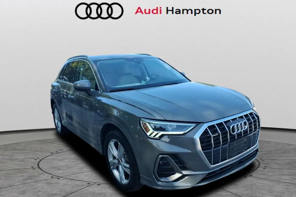 2022 Audi Q3 S line Premium Plus photo 1