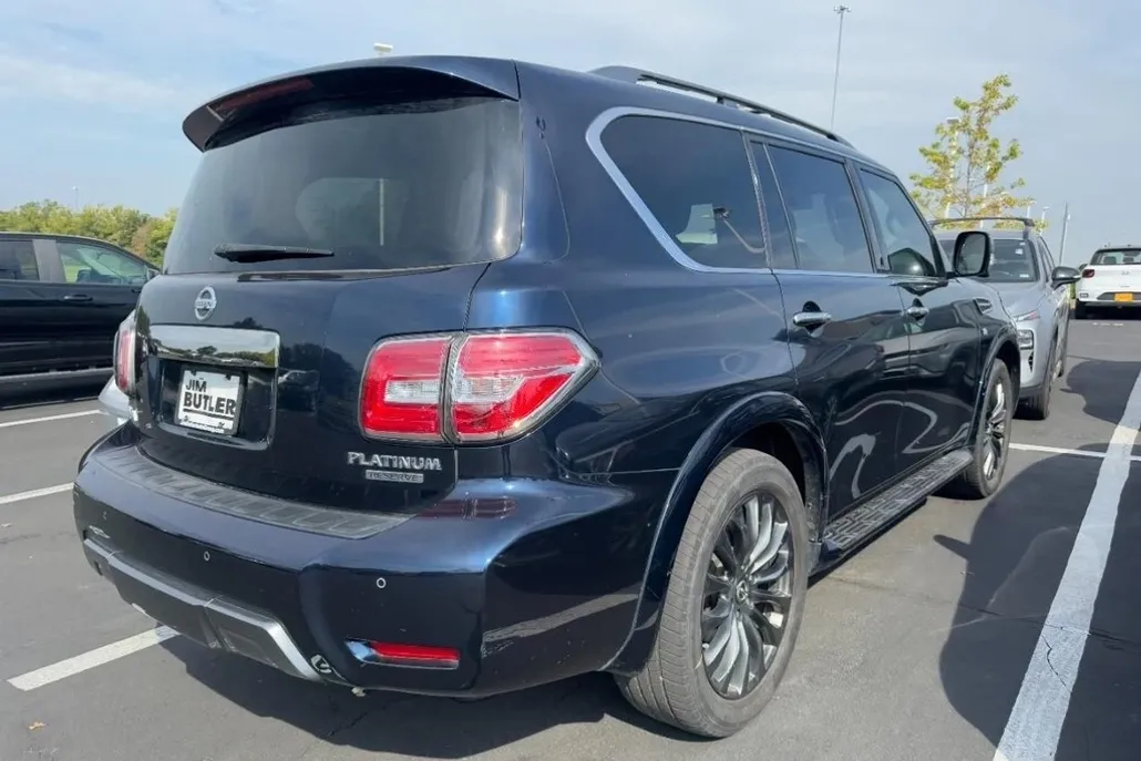 2020 Nissan Armada Platinum photo 1