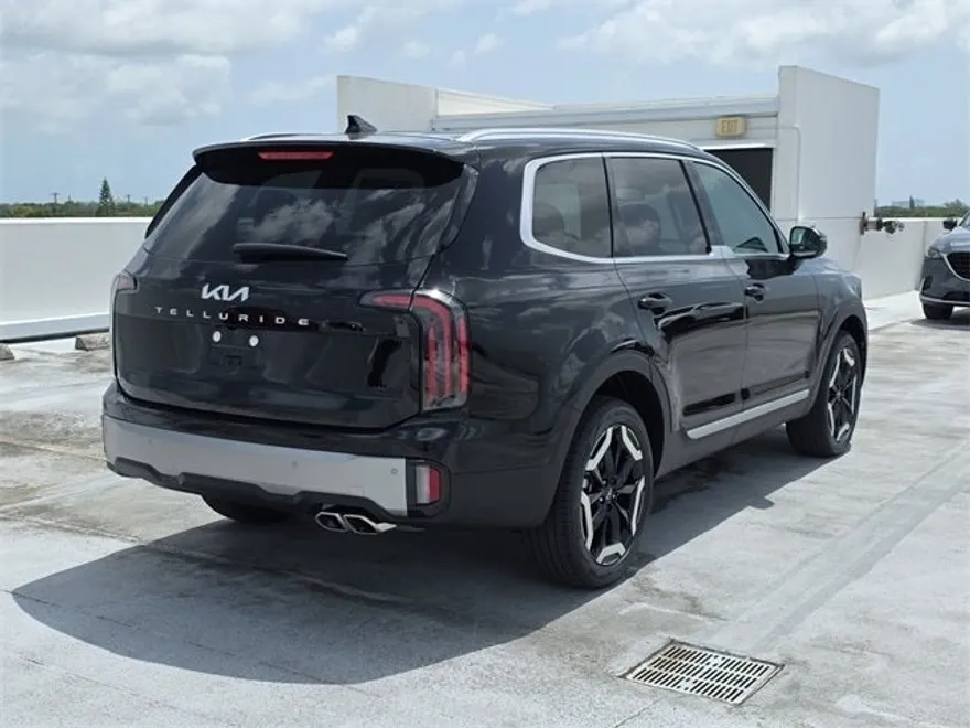 2025 Kia Telluride EX photo 4