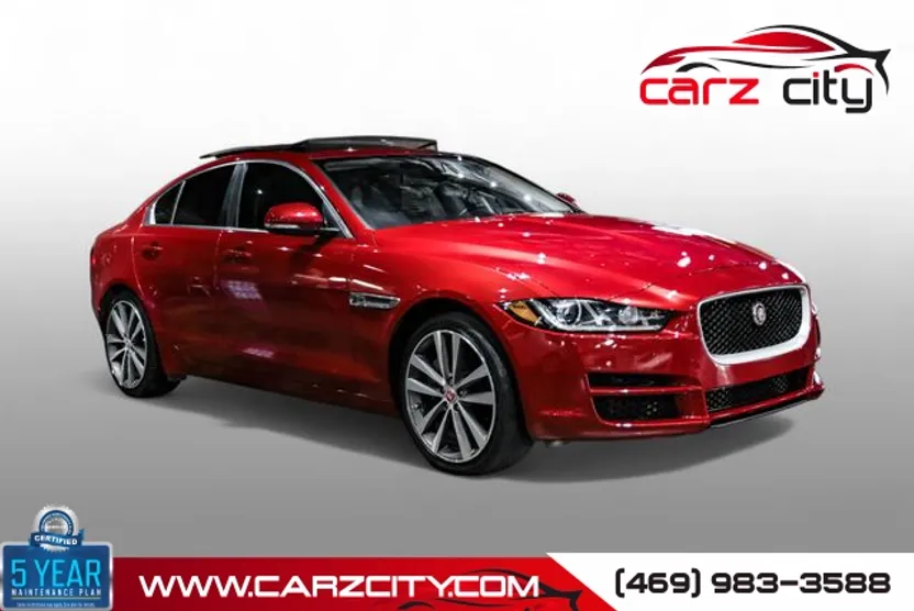 2017 Jaguar XE Prestige photo 1
