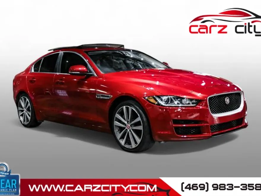 2017 Jaguar XE Prestige photo 1