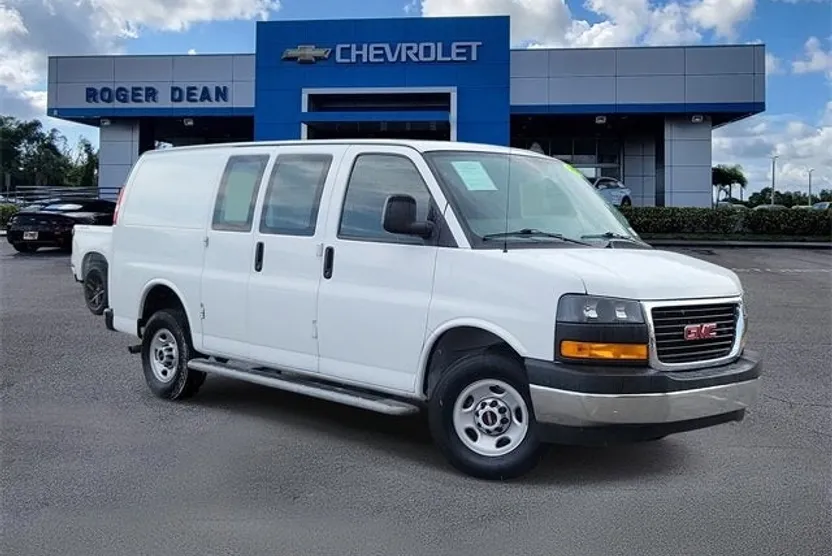2023 Gmc Savana Cargo 2500 photo 1