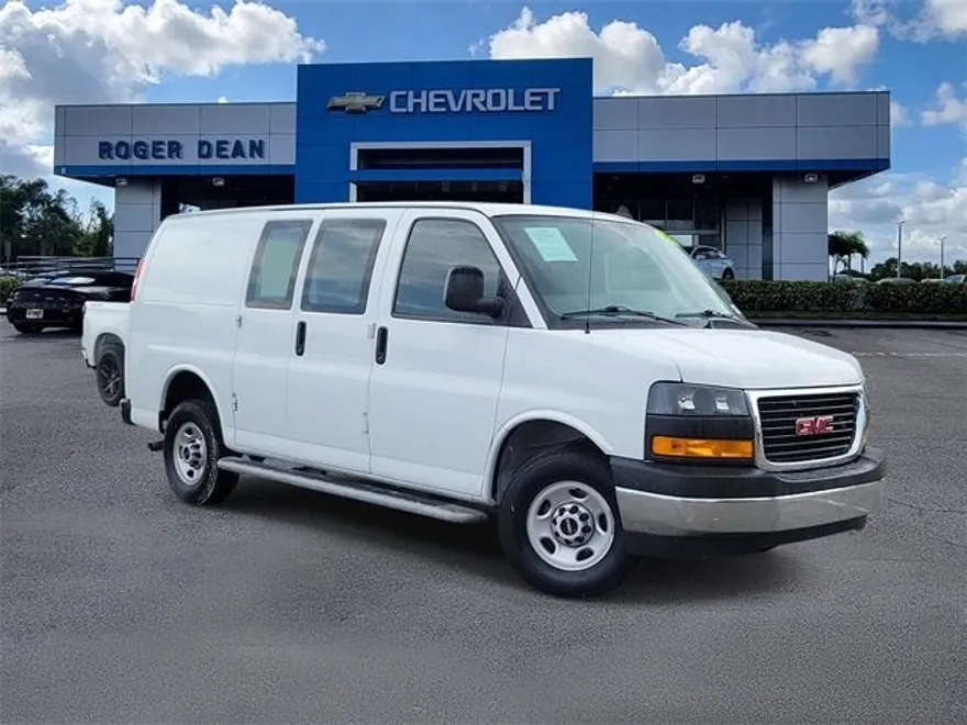 2023 Gmc Savana Cargo 2500 photo 1