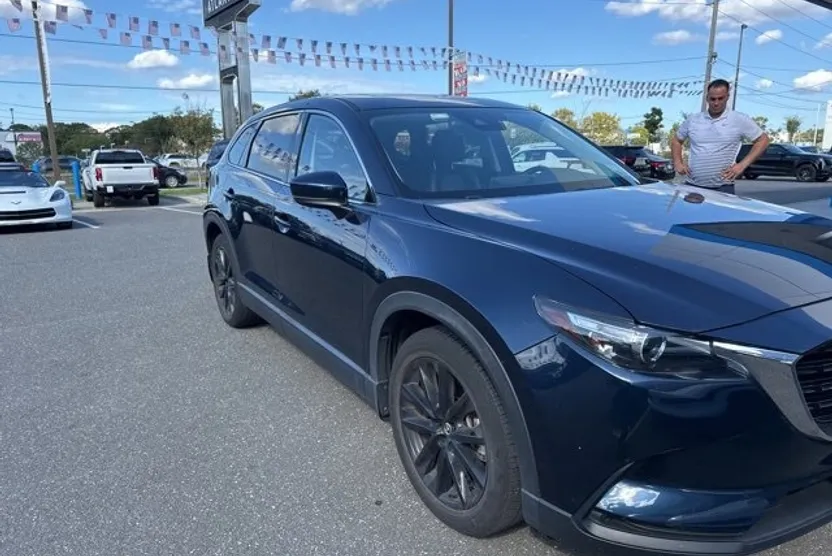 2023 Mazda CX-9 Touring photo 1