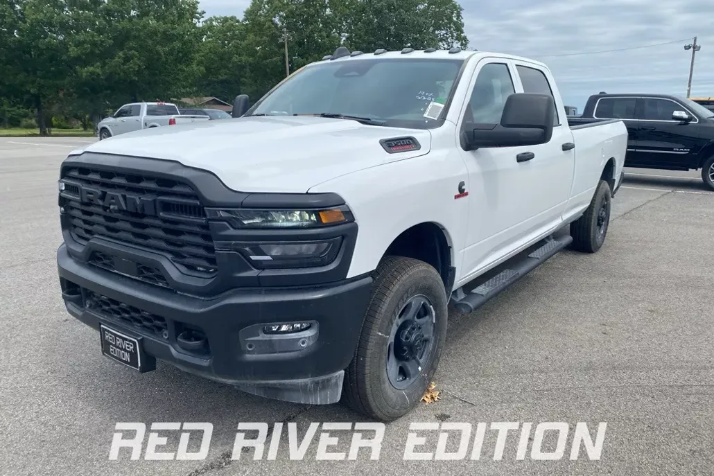 2025 Ram 3500 Tradesman photo 1