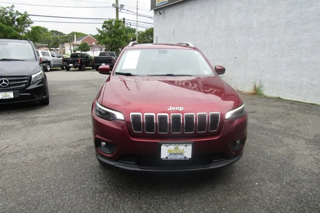 2019 Jeep Cherokee Latitude photo 1