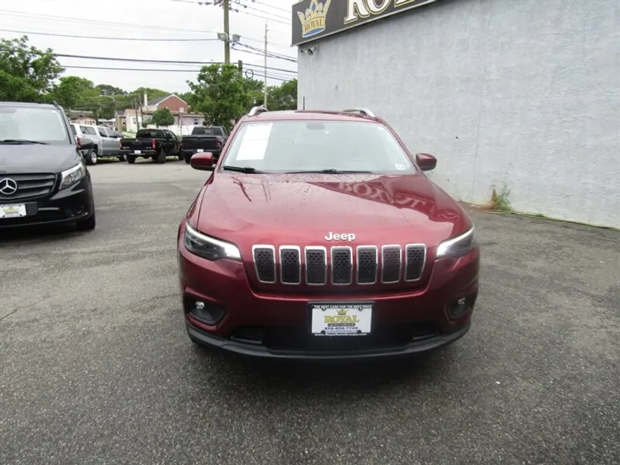 2019 Jeep Cherokee Latitude photo 1
