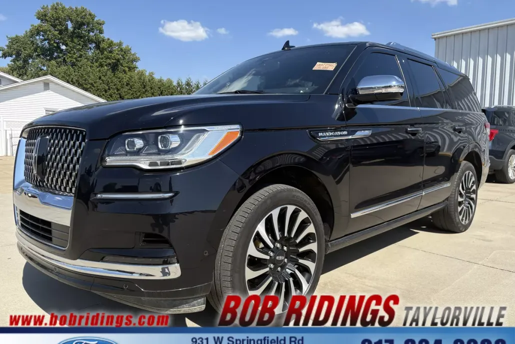 2023 Lincoln Navigator Black Label photo 1