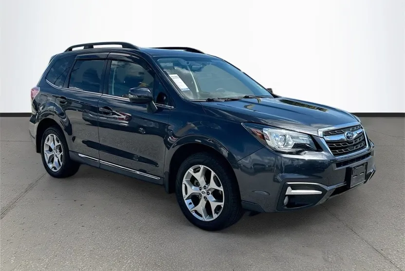 2017 Subaru Forester 2.5i Touring photo 1