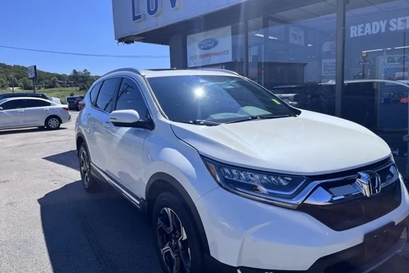 2018 Honda CR-V Touring photo 1