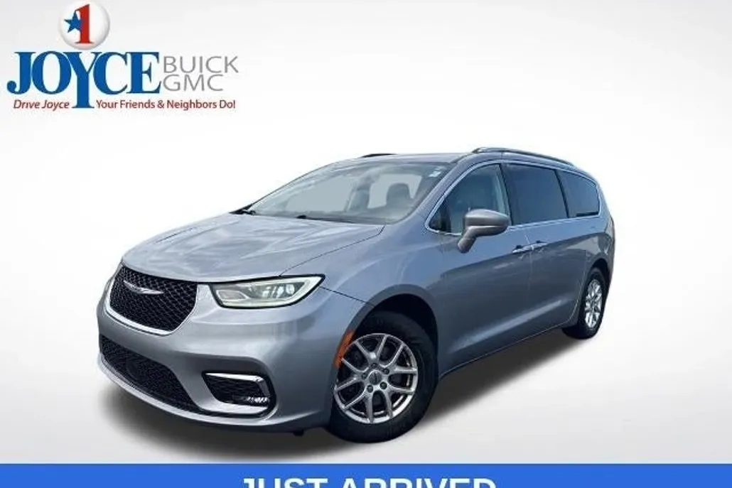 2021 Chrysler Pacifica Touring L photo 1