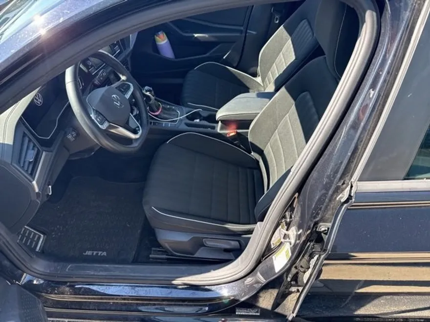 2024 Volkswagen Jetta 1.5T Sport photo 1