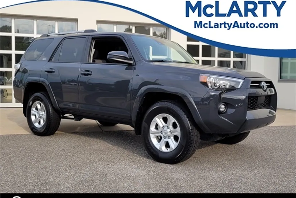 2024 Toyota 4Runner SR5 4WD photo 1