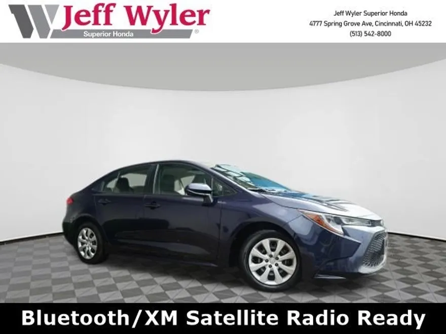 2021 Toyota Corolla LE photo 1