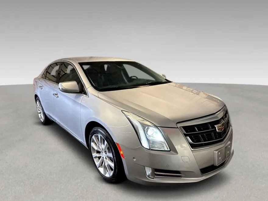 2017 Cadillac XTS Luxury photo 1