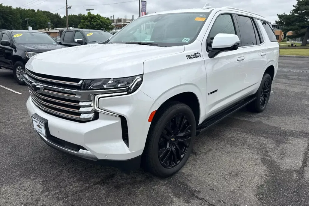 2022 Chevrolet Tahoe High Country photo 1